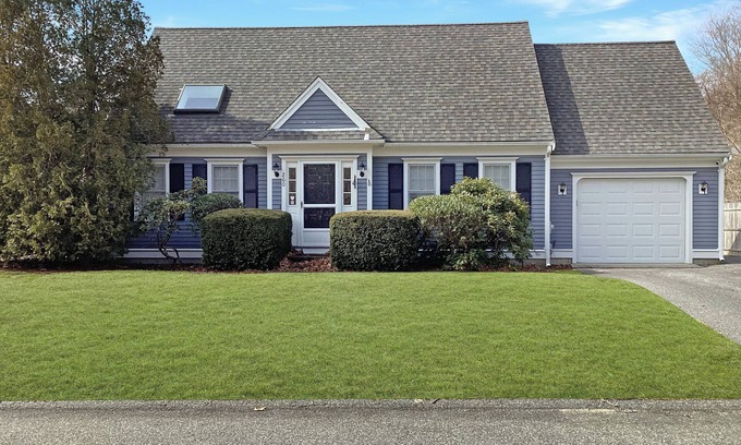 West Hyannisport House | TSCAR-W. Hyannisport 3 bedroom, 2 bath central AC, close to Craigville Beach, Landlord beach pass included
