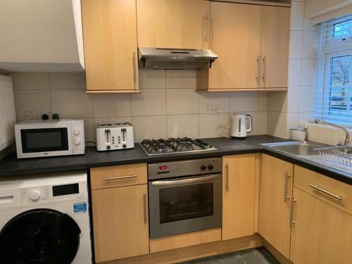 Nightingale Apartment | TTSA- Essential 1 Bedroom Apt Balham-Free Parking