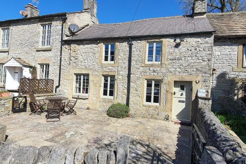 Foolow House | Tudor Cottage Hope Valley