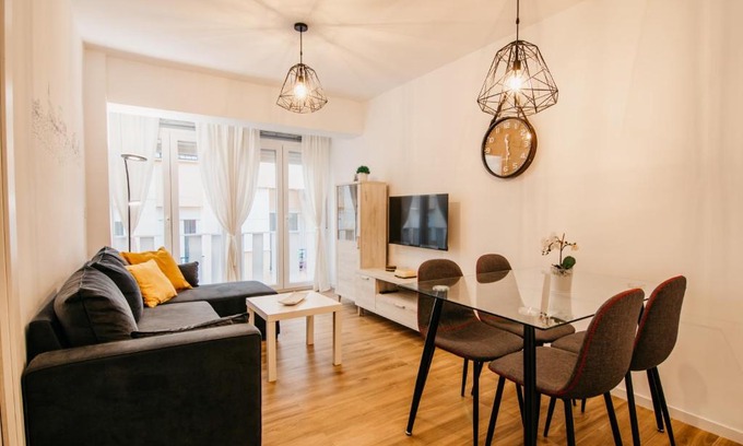 Zaidin Apartment | tuGuest Nardos Apartment