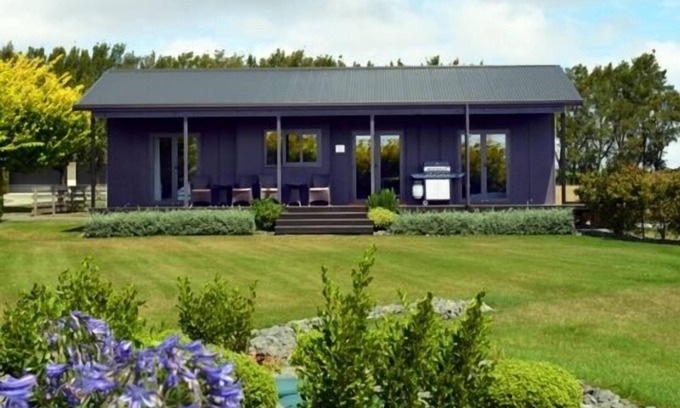 Haumoana Cottage | Tuki Tuki Cottages.Syrah Cottage