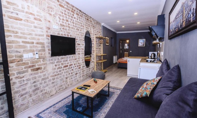 Taksim Apartment | Turan33