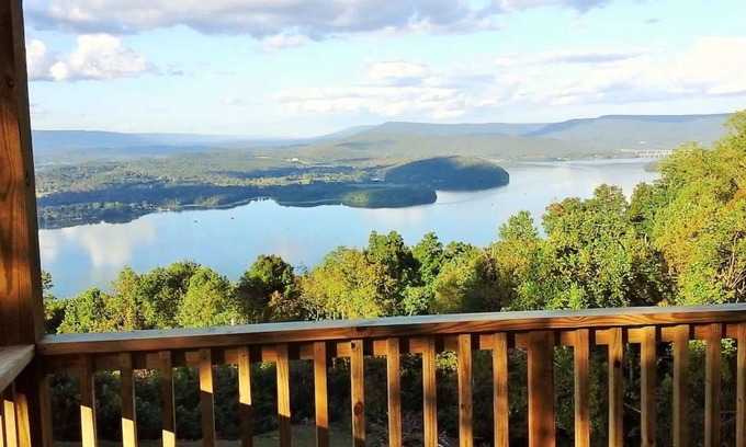 Bryant Cabin | Turkey Hollow with a one of a kind view!