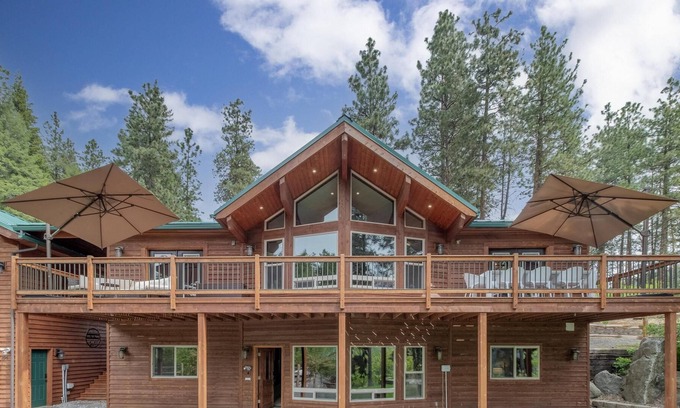 Leavenworth Cabin | Turkey Trot Lodge