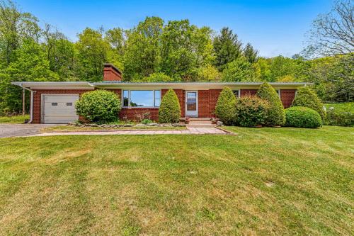 Banner Elk House | Turnpike Traditional
