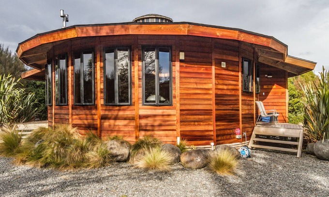 Ohakune Cottage | Turoa Yurt - Ohakune Holiday Home