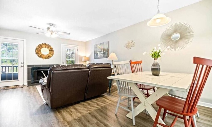 Saint Simons Island Apartment | Turtle Cove Summary: