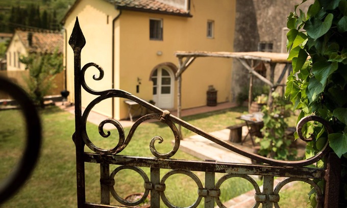 Montemagno House | Tuscan rustic house with exclusive private garden