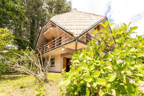 Avaglio Villa | Tuscany Chalet