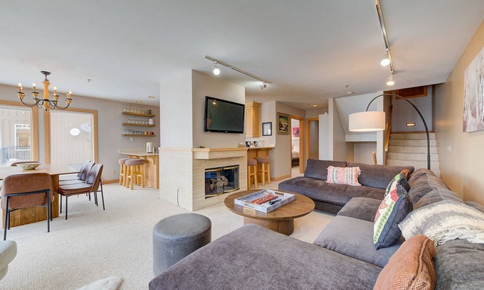 Salt Lake Mountain Resorts House | Twin Peaks Lodge - ski-in/out to Snowbird