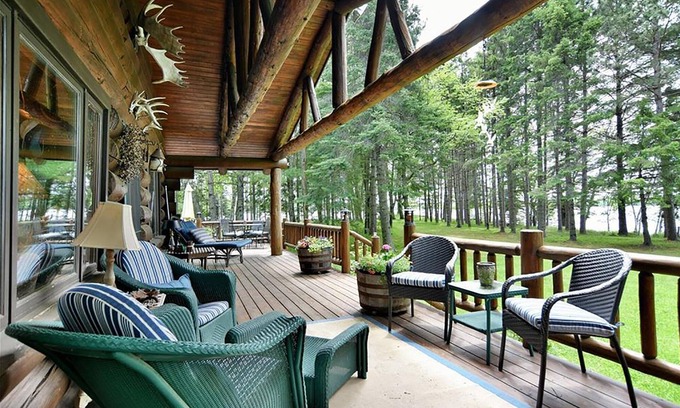 Hayward Cabin | Two Bears Lodge: Serenity & Luxury on a Private Peninsula