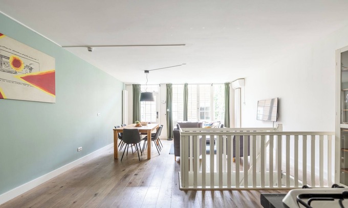 Nieuwmarkt en Lastage Apartment | Two-bedroom Apartment (6 persons) - Amsterdam Dockside Flats