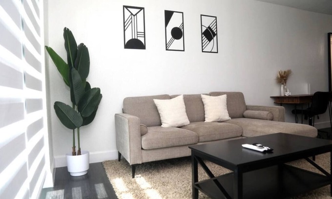Bahama Reef House | Two Bedroom Condo mins from beach
