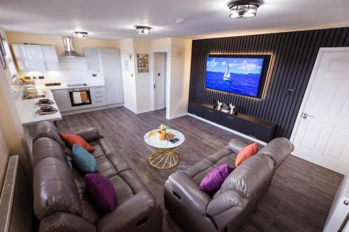Ashton-under-Lyne Apartment | Two Bedroom Luxury RB Home