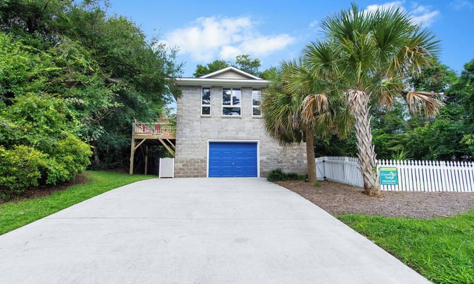 Emerald Isle House | Two Bedroom Sound-side gem in quiet peacful location
