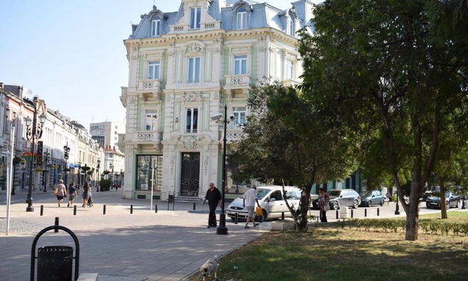 Ruse Center House | Two Bedroom Townhouse Mika