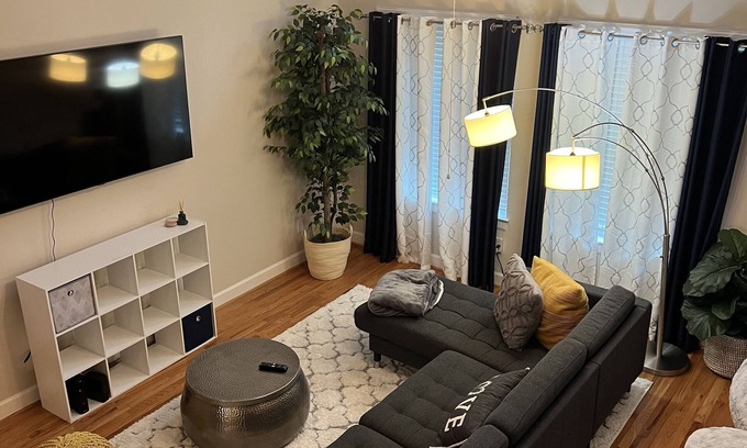Southeast Houston Condo | Two bedroom/ Two Bath Condo in a Gated Community near Hobby Airport and Downtown