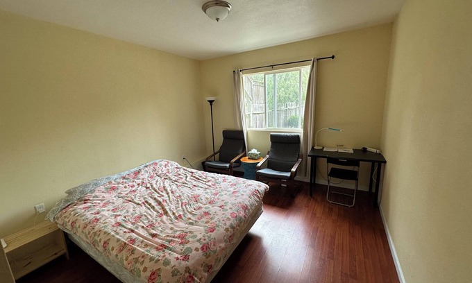 Golden Gate Condo | Two bedrooms with private bathrooms by Golden Gate Park & Ocean Beach