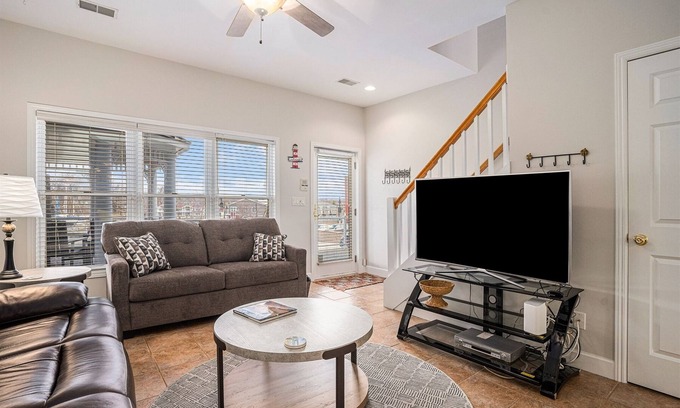South Haven Condo | Two Birds One Stone | Brand New | Luxe Condo in Downtown SoHa | River Views
