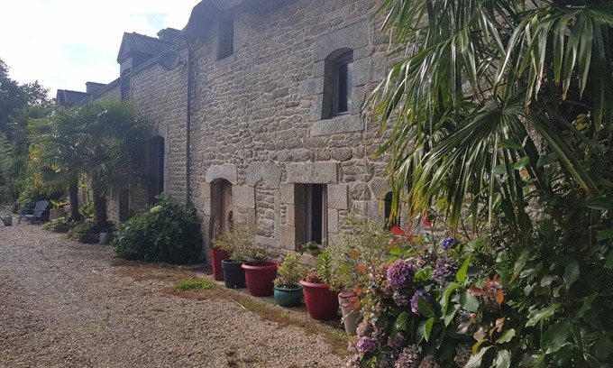 Buleon House | Two gites, Sleeps 6 and sleeps 2, in extensive grounds with heated pool.