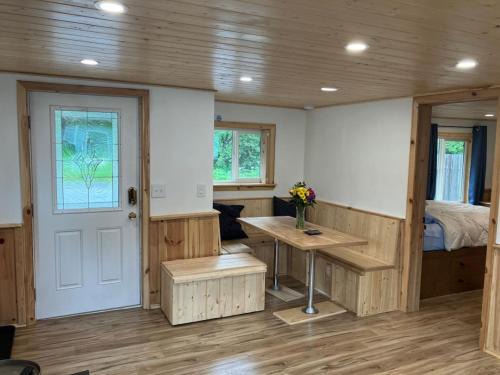 Seward House | Two Lakes Guesthouse