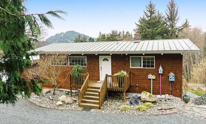 Oak Harbor House | Two-Level Home w/Water View, Free WiFi, Ping-Pong Table, and Private Gas Grill