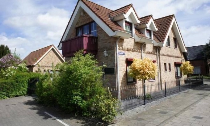 Groede House | Two-person cozy holiday home (studio) on the ground floor, near the sea in Groede