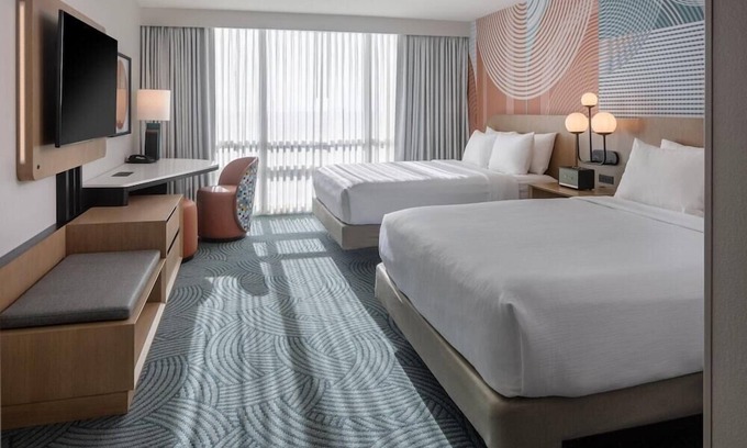 Florida Center Hotel | Two Queen Room at a 4⭐️ Hotel