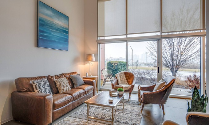 East Nashville Condo | Two story 2Bed 2Bath A Work Live Condo