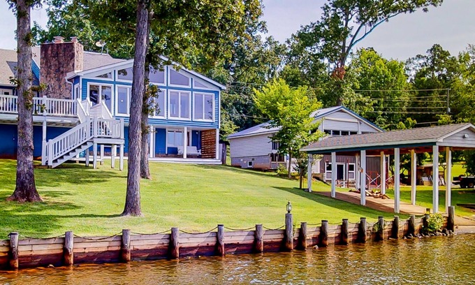 Prosperity House | Two-Story Dog-Friendly Home w/ Deck, Game Room, Free WiFi, Pellet Grill, & W/D