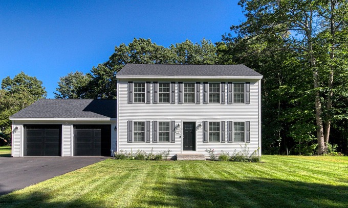 West Kennebunk House | Two-Story Family-Friendly Home w/Deck, Gas Grill, Free WiFi, Washer/Dryer, Patio