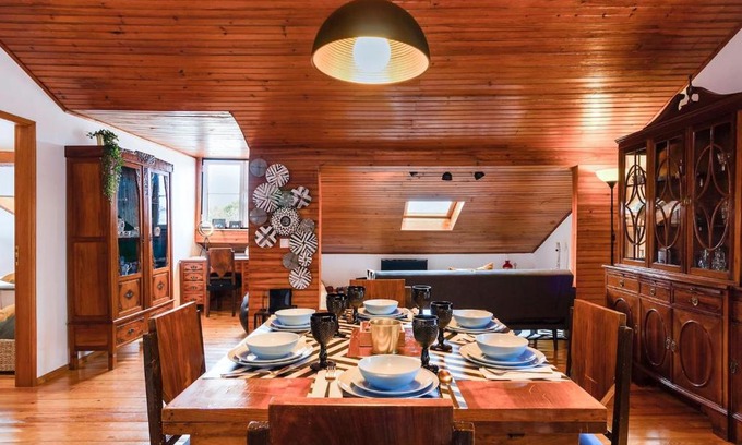 Linda-a-Velha Apartment | Typical portuguese apartment at Ajuda, Belem