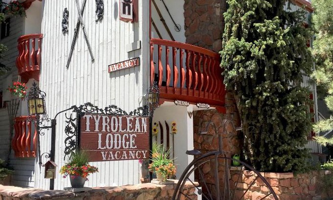 West End Cabin | Tyrolean Lodge