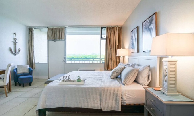 Ruskin Condo | U409 SUN RISING- BALCONY WATERVIEW- SELF CHECK IN- PRIVATE BEACH RESORT