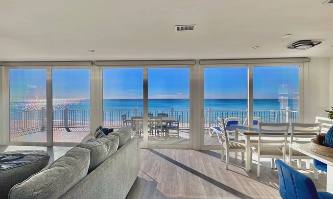 Thomas Drive House | Ultimate coastal retreat!