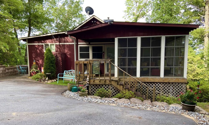 Zirconia Cabin | Ultimate Escape - Secluded Mountain Retreat with Hot Tub & Scenic Views