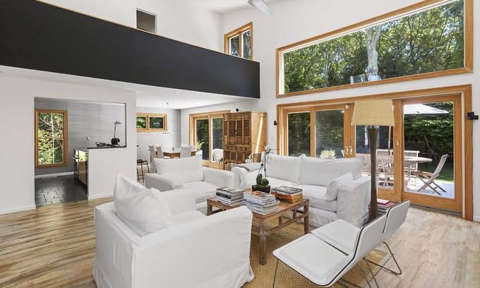East Hampton House | Ultimate Hamptons Luxury - Modern Home in East Hampton