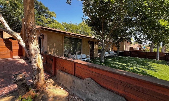 Kernville Cabin | Ultimate Kernville Getaway – Across from the River, Walk to Downtown