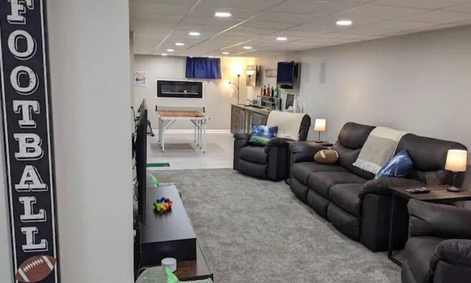 Canton House | Ultimate Pro Football HOF Vacation Rental