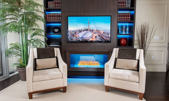 Bloor-Yorkville Hotel | Ultimate Yorkville Luxury - Two-Bedroom Corner Suite (Kitchen, Balcony) [T6]