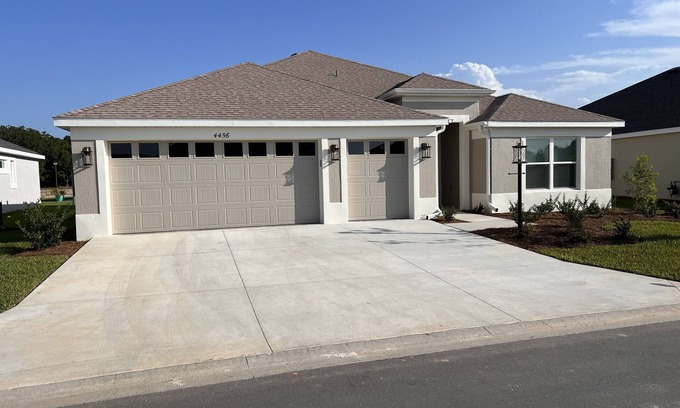 Wildwood House | Ultra clean designer home in The Villages (3-bed)
