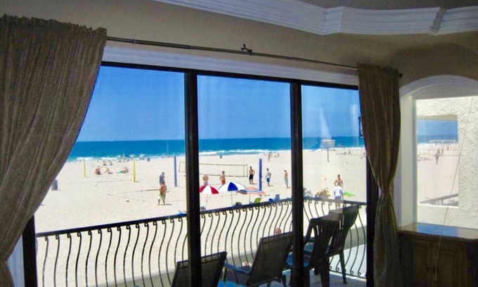 Hermosa Beach Condo | Ultra-Luxurious OCEANFRONT on The STRAND-Enjoy The Beach Life !