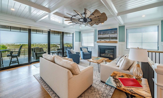 North End Condo | Ultra Luxury BeachFront on Boardwalk with Plunge Pool and Elevator! 6BR/7BA!