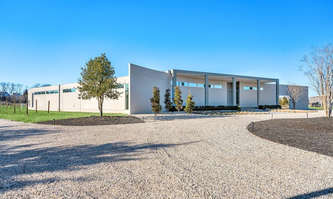 Cutchogue House | Ultra Modern North Fork Estate Walking Distance to Vineyards and Beach!