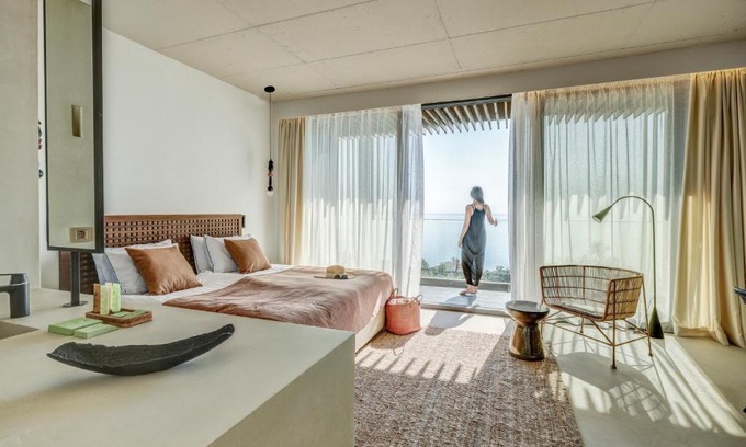 Golden Sands Hotel | Umani Hotel - Free Beach - Free Parking