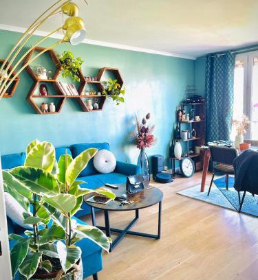 Montrouge Apartment | Un Cocon Vert Canard à côté Paris 14ème - 3 pièce de 70m2 avec 2 chambres et un grand salon lumineux