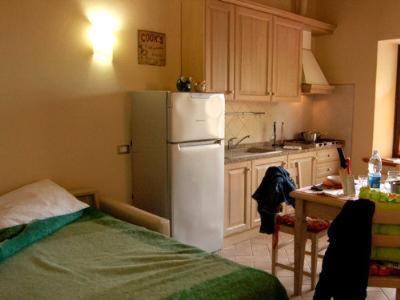 Santa Luce Apartment | Una Finestra sul Silenzio Monolocale