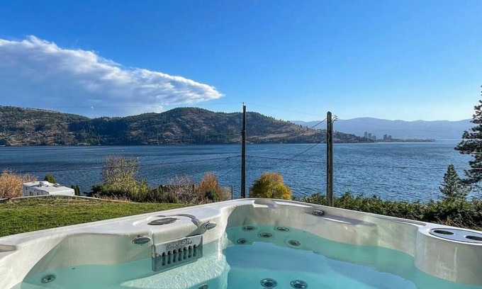 Central Okanagan House | Unbelievable Lake View, ENTIRE HOUSE, Hot Tub,Pool Table, Kid Friendly, Quiet!