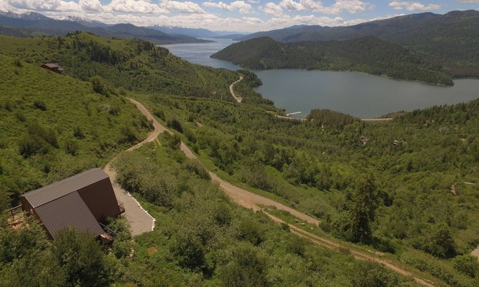 Irwin Cabin | Unbelievably Scenic Mountainside Cabin