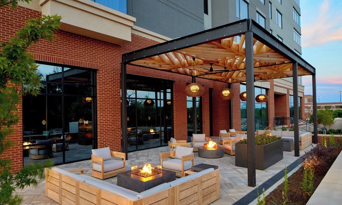 University Place Hotel | UNC Charlotte Marriott Hotel & Conference Center